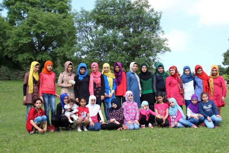 Müəllim və tələbə kollektivi istirahətdə (14-06-2015,)