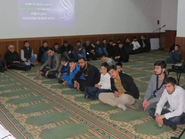 Tiflis Əhli-beyt məscidində iki dünya xanımı Zəhra(s.ə)-nın mövlud mərasimi qeyd olundu (Foto)