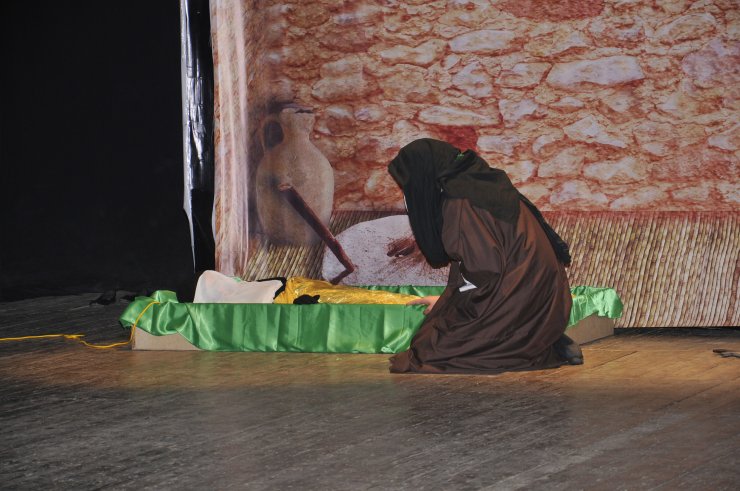 “Gündüzlər gecə olardı” adlı şəbih tamaşası səhnələşdirildi (Foto-Video)