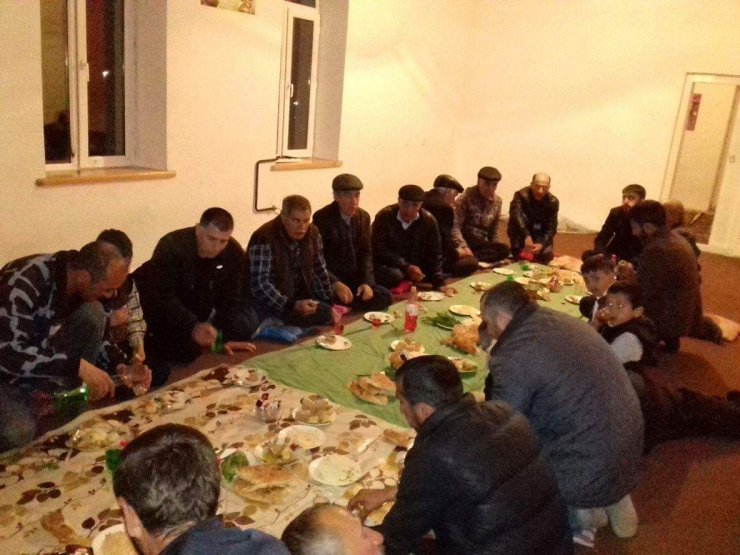 Azərbaycandakı son döyüşlərdə  şəhid olanlar üçün anım mərasimi keçirildi  (Foto)