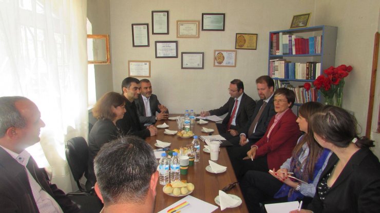 ATƏT-in nümayəndə heyəti Marneulidə görüş keçirdi (Foto)