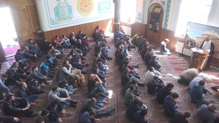 İMAM-CÜMƏ AXIRƏZ-ZAMANIN ƏLAMƏTLƏRINDƏN DANIŞDI (FOTO)