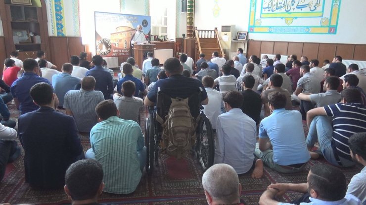 İmam-cümə, Hacı Rasim Məmmədov birinci xütbəsində, “Saffat” surəsinin ilk 3 ayəsinin təfsirindən danışdı (Foto)