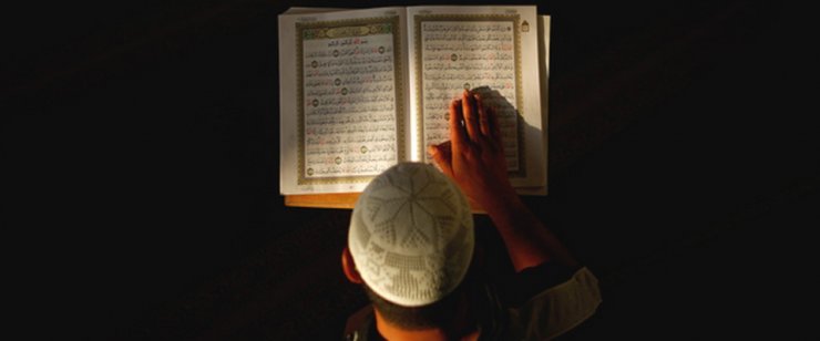 Quranda həftənin hansı günlərinin adı zikr olunub?