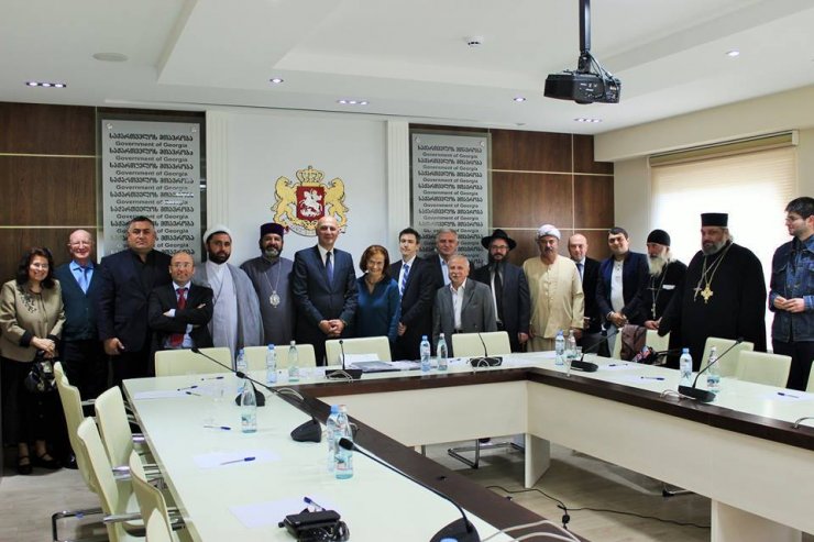 GÜRCÜSTANDA DİNİ İCMALAR ARASINDA GÖRÜŞ KEÇİRİLDİ