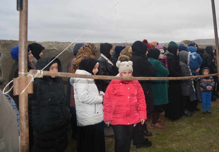 Həzrəti Qeys ibn Səd ibn Ubadənin (r.ə) ziyarətgahında ərbəin (qırx) mərasimi keçirildi (Foto- Video)