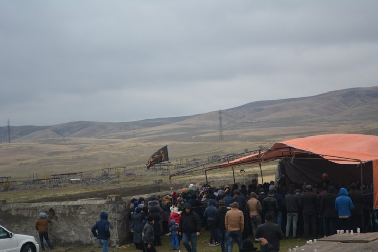 Həzrəti Qeys ibn Səd ibn Ubadənin (r.ə) ziyarətgahında ərbəin (qırx) mərasimi keçirildi (Foto- Video)