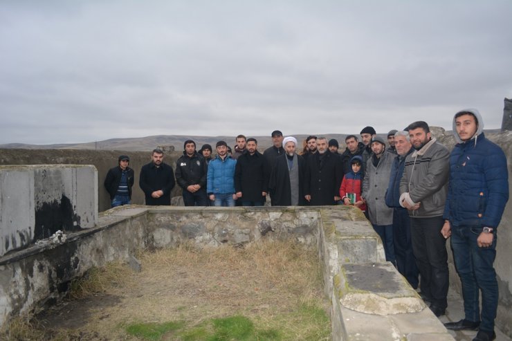 Həzrəti Qeys ibn Səd ibn Ubadənin (r.ə) ziyarətgahında ərbəin (qırx) mərasimi keçirildi (Foto- Video)