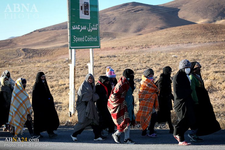 İmam Rzanın (ə) piyada zəvvarları (Foto)