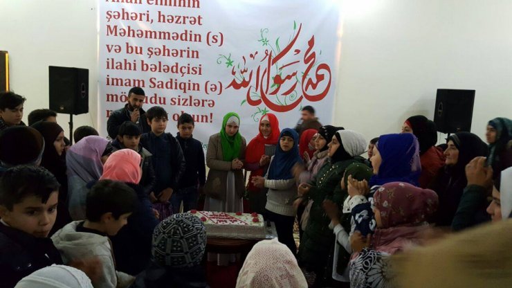 Gürcüstan Əhli-beyt (ə) cəmiyyətində Qurani-Kərimin qiraəti üzrə yarışma keçirildi (Foto-Video)