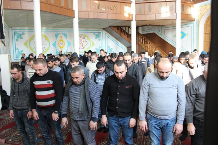 Hacı Rasim Məmmədovun imaməti ilə Cümə namazı qılındı (Foto-Video)