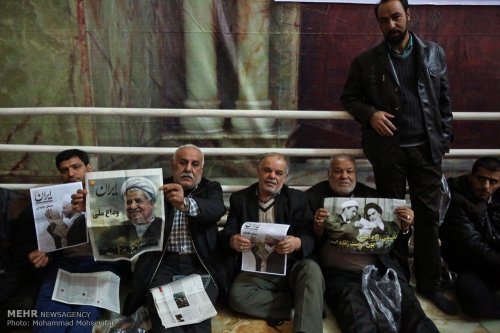 Ayətullah Rəfsəncani İmam Xomeyni (r.ə) məqbərəsində torpağa tapşırıldı (Foto)