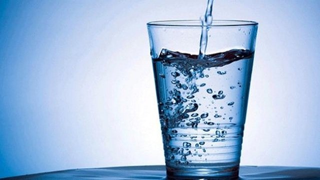 İsti su içməyin 12 faydası