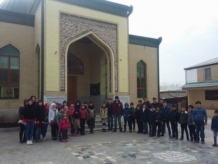 Əhli-Beyt (ə) cəmiyyətinin tələbələri Seyidlər ziyarətgahını ziyarət etdilər (Foto)