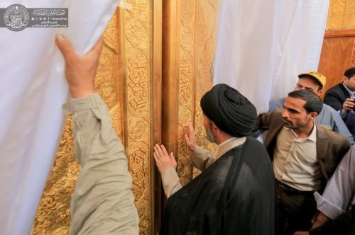 İmam Əlinin (ə) hərəminin qızılı qapılarının açılış mərasimi 