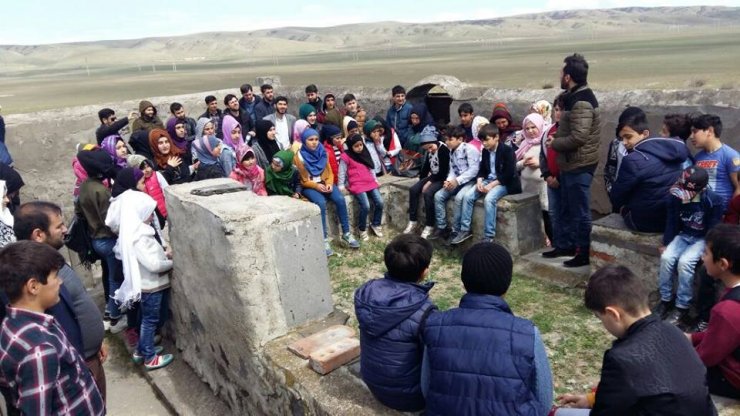 Həzrət Qeys ibn Sədin (r.ə) ziyarətgahında (Foto)