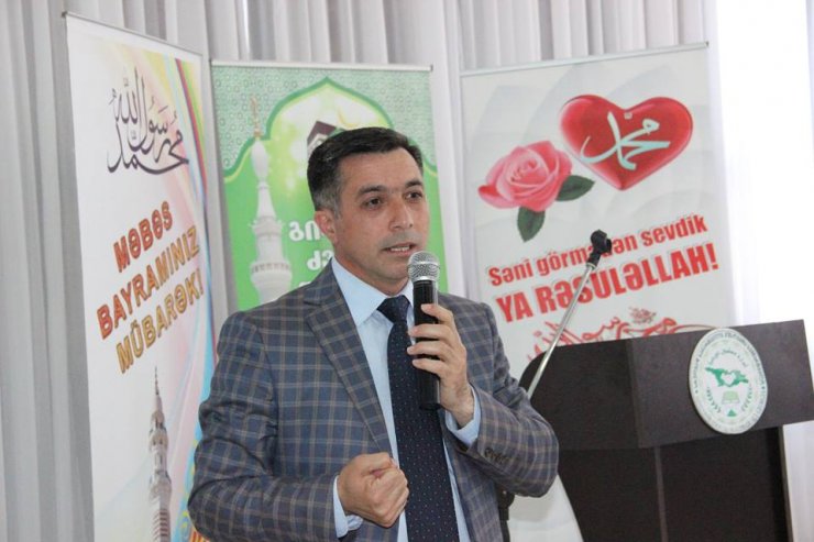 GÜRCÜSTANDA TƏNTƏLİ ŞƏKİLDƏ “MƏBƏS” BAYRAMI (FOTO)