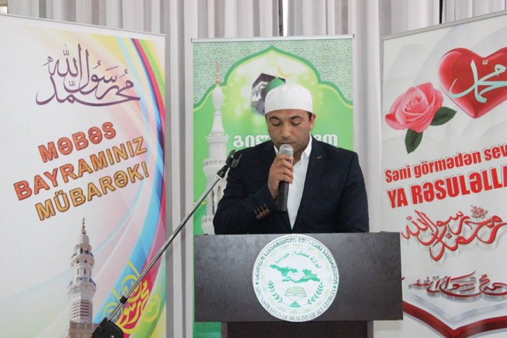 GÜRCÜSTANDA TƏNTƏLİ ŞƏKİLDƏ “MƏBƏS” BAYRAMI (FOTO)